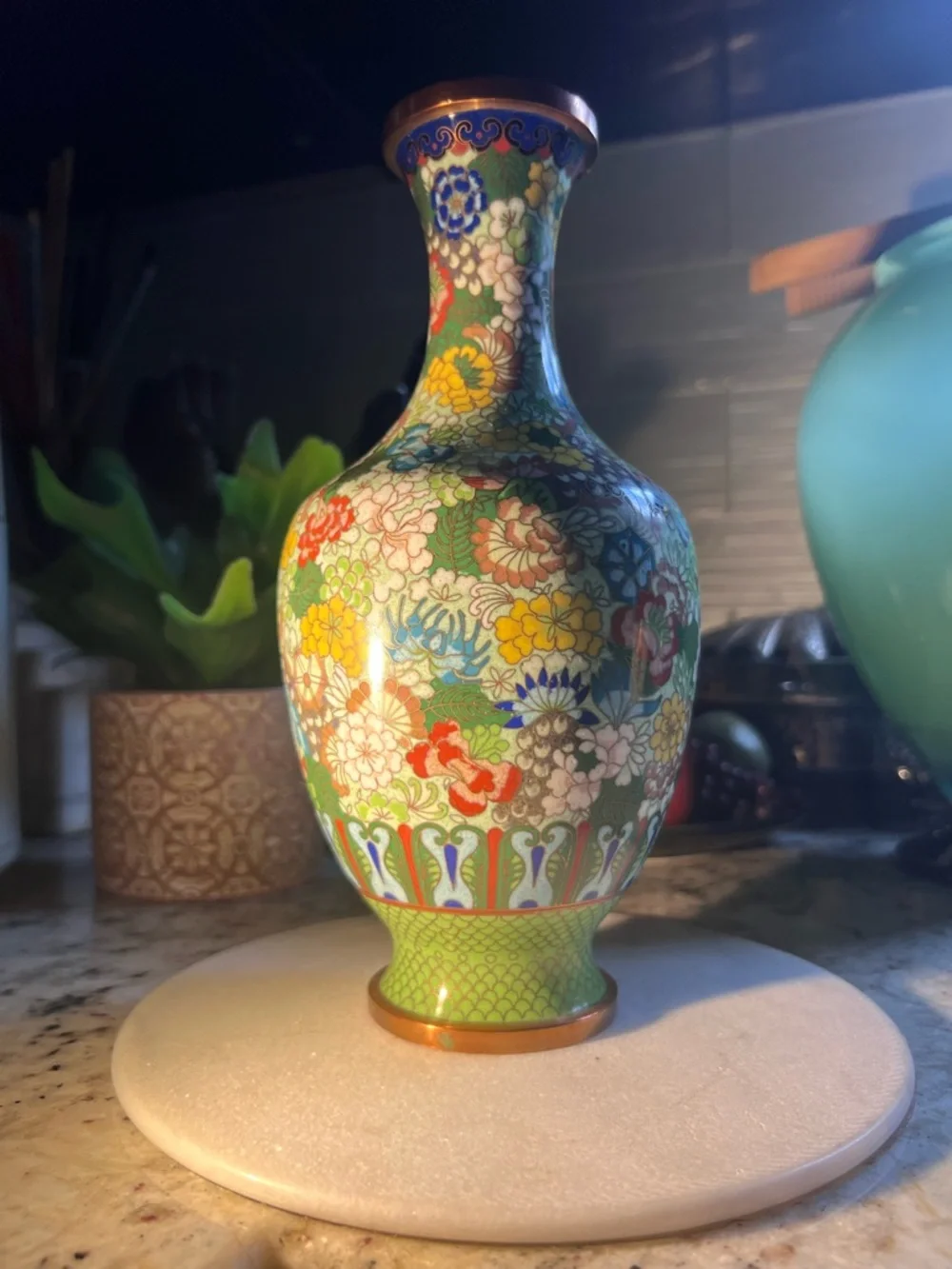 Vintage Green Floral Cloisonne Vase, Price reflects it is like new - Picture 4 of 12